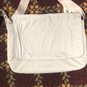 Lesportsac Nylon messenger bag Light Grey NWT
